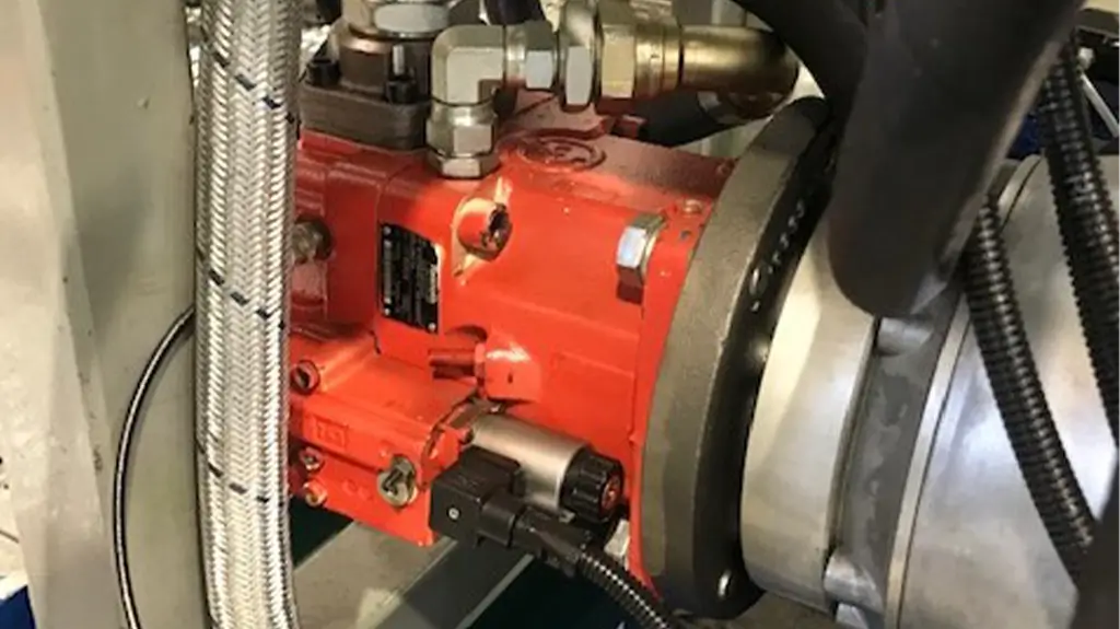Pompa oleodinamica in fase di test sul banco DOSS-01
