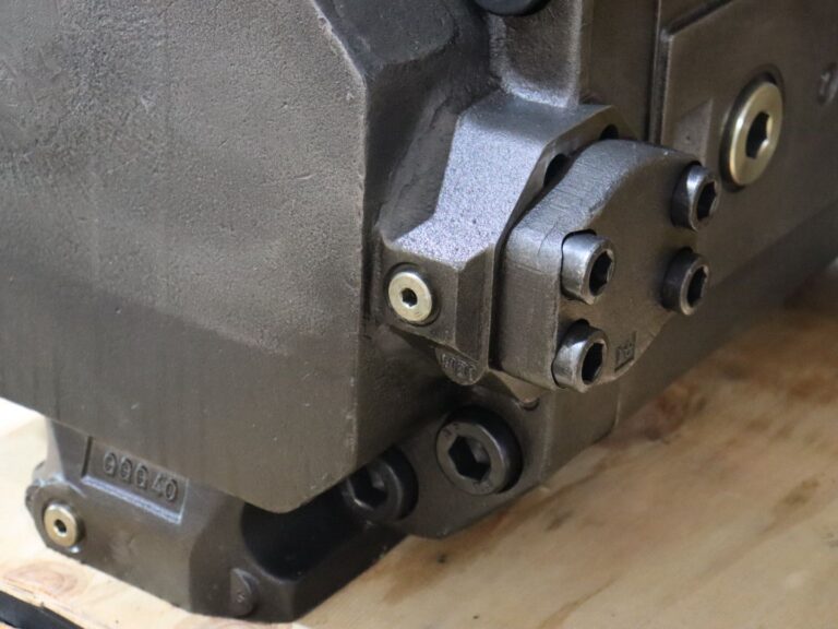 particolare pompa Rexroth A4VSO1000